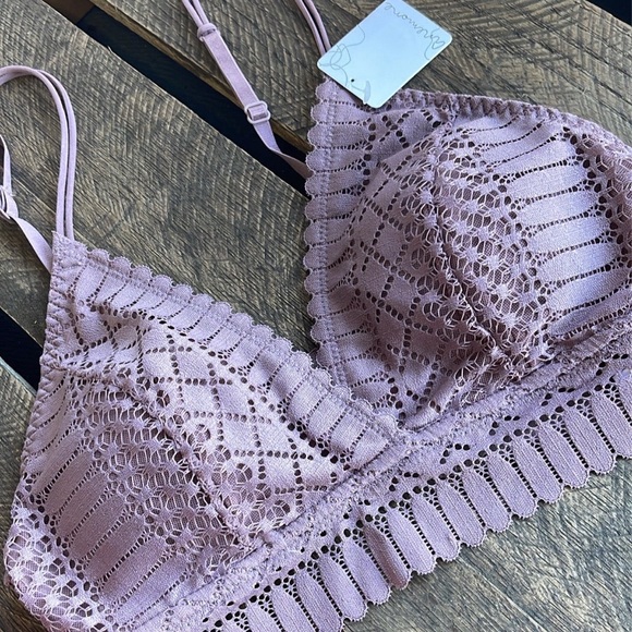 NWT Purple Love Lace Deep V Bralette - Picture 2 of 3
